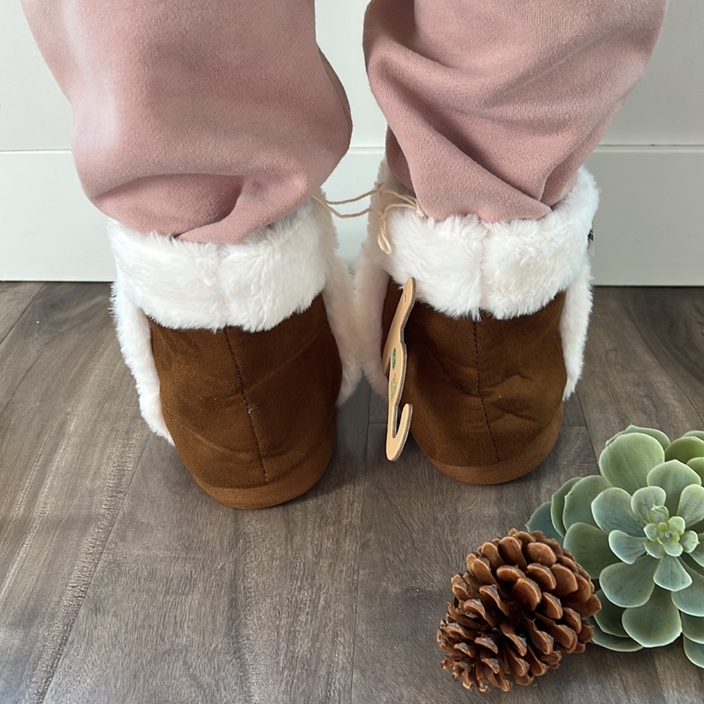 ARDENE ECO plus bootie slippers - NEW - size 5/6 - Picture 4 of 8